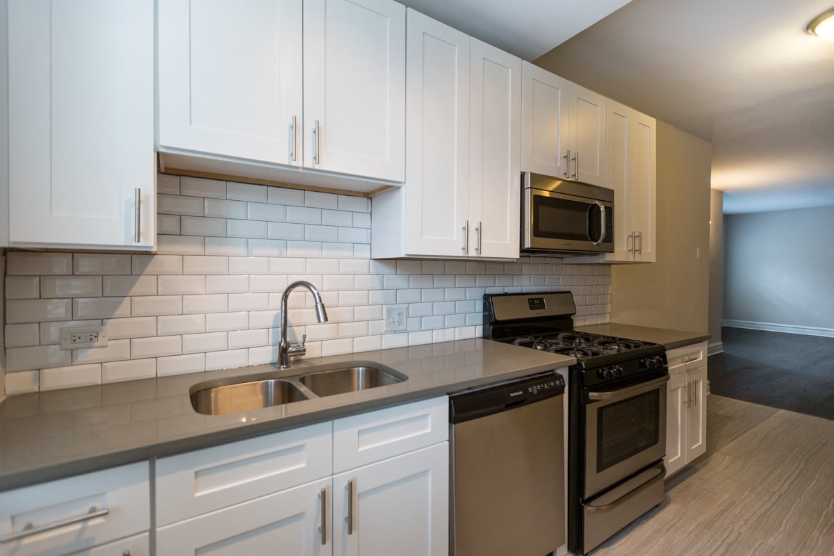 uchicago university of chicago roommate matching remodeled kitchen renovated hyde park chicago apartment